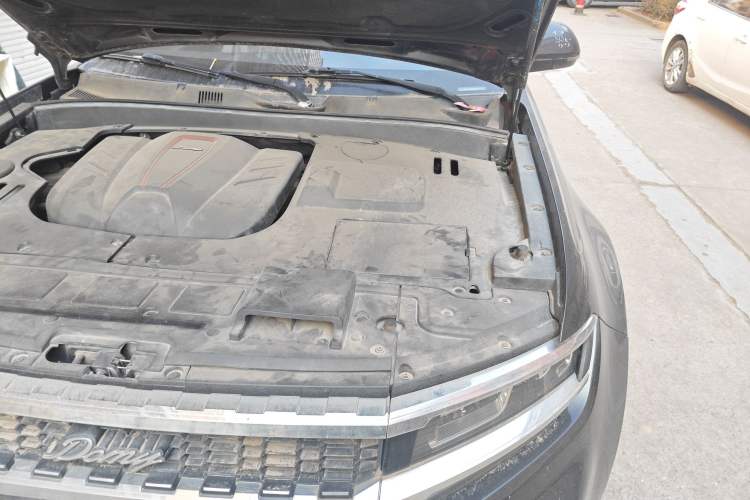 Used Zotye Domy X7 2018 2.0T Automatic Luxury Version Engine Bay Left