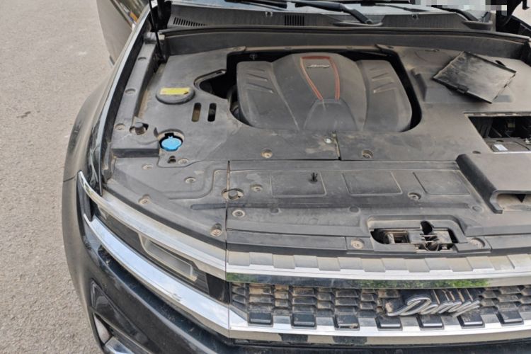 Used Zotye Domy X7 2018 2.0T Automatic Prestige Edition Engine Bay Right