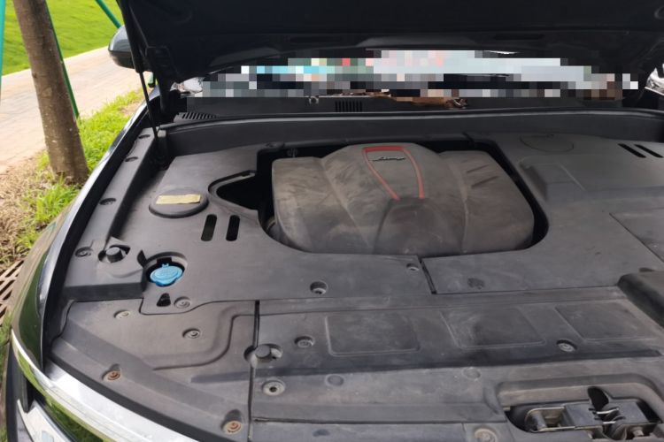 Used Zotye Domy X7 2018 2.0T Automatic Prestige Edition Engine Bay Right