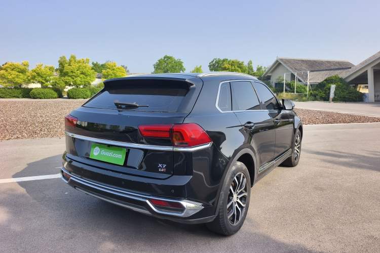 Used Zotye Domy X7 2018 2.0T Automatic Luxury Version Exterior 3