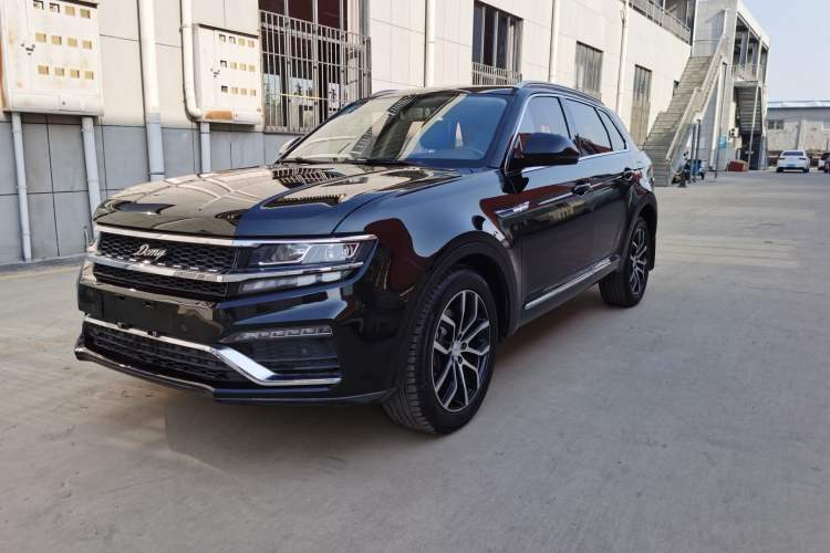 Used Zotye Domy X7 2018 2.0T Automatic Prestige Edition Exterior 3