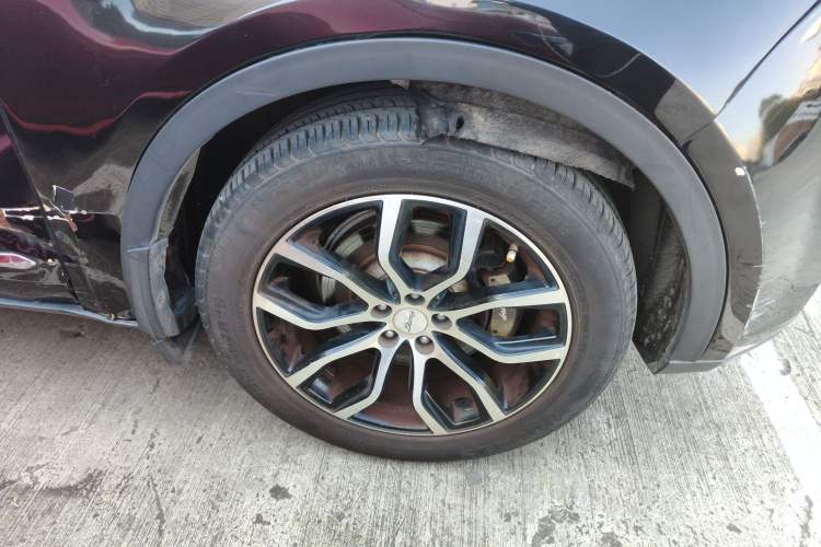 Used Zotye Domy X7 2018 2.0T Automatic Prestige Edition Exterior 7
