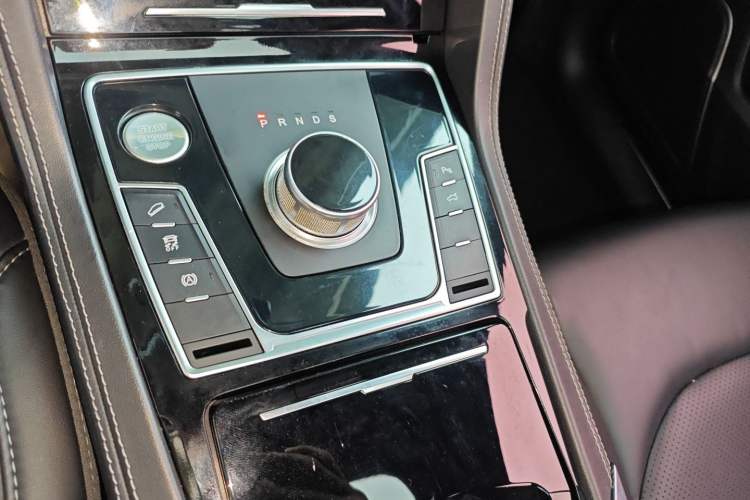 Used Zotye Domy X7 2018 2.0T Automatic Luxury Version Gear Lever