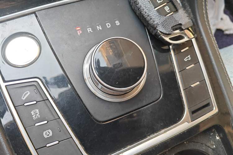 Used Zotye Domy X7 2018 2.0T Automatic Luxury Version Gear Lever