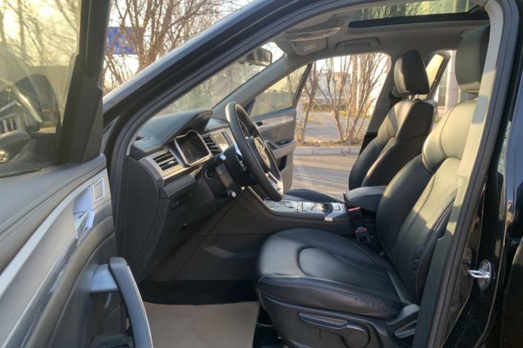 Used Zotye Domy X7 2018 2.0T Automatic Luxury Version Interior 10