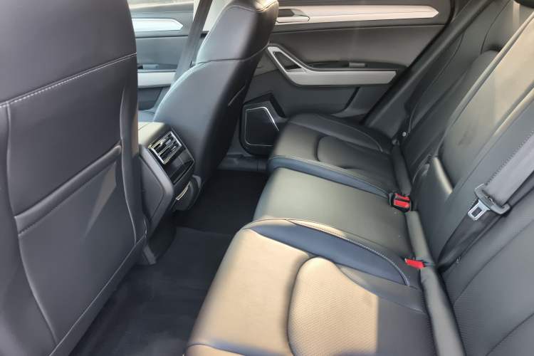 Used Zotye Domy X7 2018 2.0T Automatic Luxury Version Interior 2