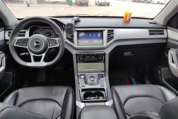 Used Zotye Domy X7 2018 2.0T Automatic Luxury Version Interior 3