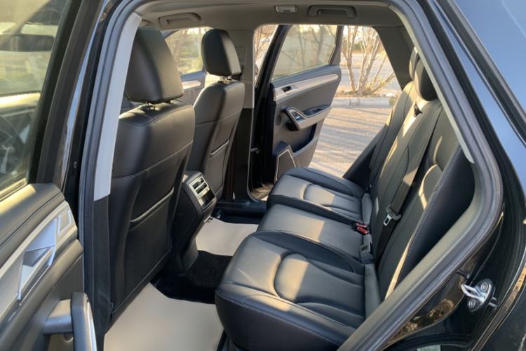Used Zotye Domy X7 2018 2.0T Automatic Luxury Version Interior 3