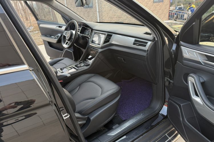 Used Zotye Domy X7 2018 2.0T Automatic Luxury Version Interior 3