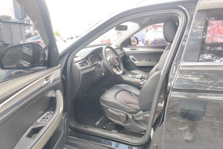 Used Zotye Domy X7 2018 2.0T Automatic Luxury Version Interior 3
