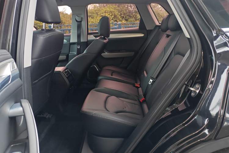 Used Zotye Domy X7 2018 2.0T Automatic Luxury Version Interior 4