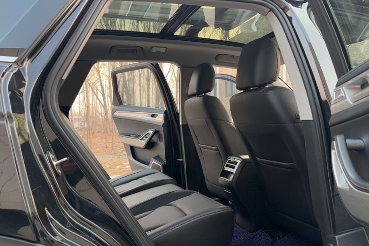 Used Zotye Domy X7 2018 2.0T Automatic Luxury Version Interior 4