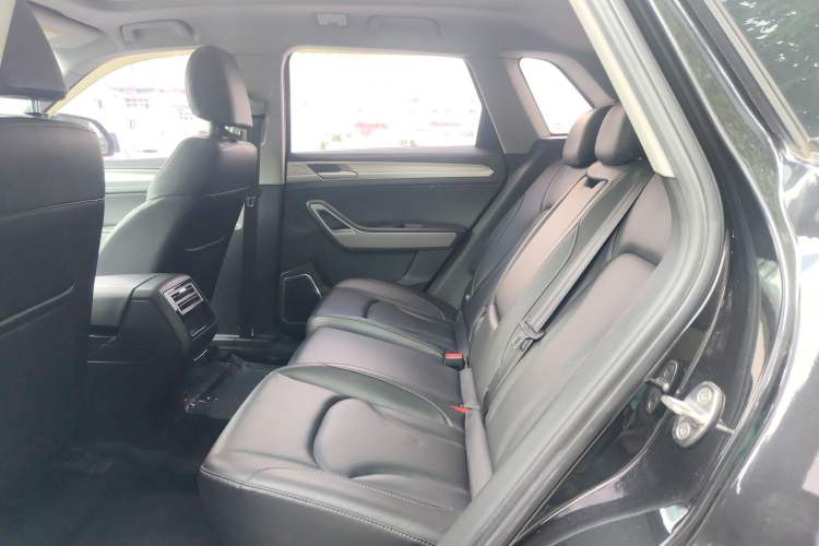Used Zotye Domy X7 2018 2.0T Automatic Luxury Version Interior 4