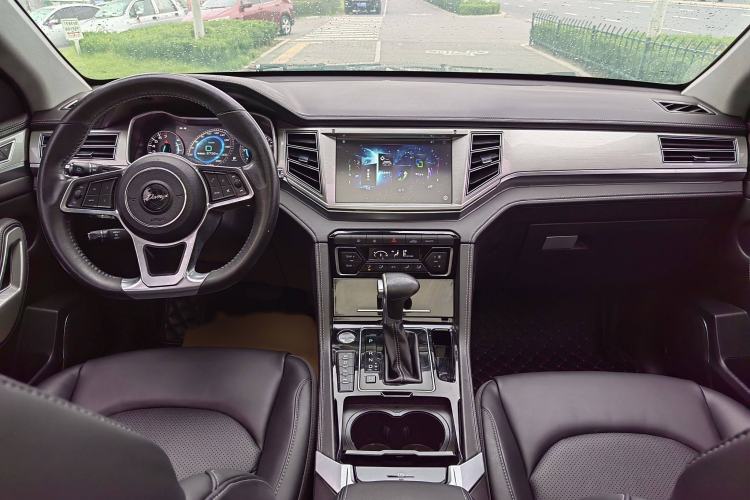 Used Zotye Domy X7 2018 2.0T Automatic Luxury Version Interior 5