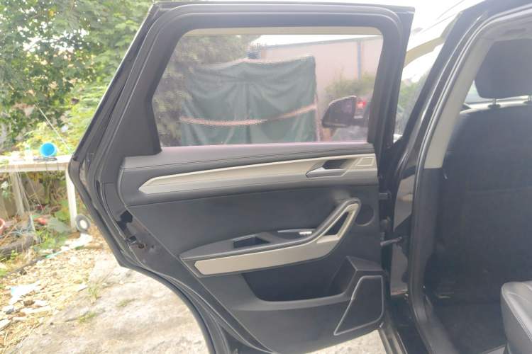 Used Zotye Domy X7 2018 2.0T Automatic Luxury Version Interior 8
