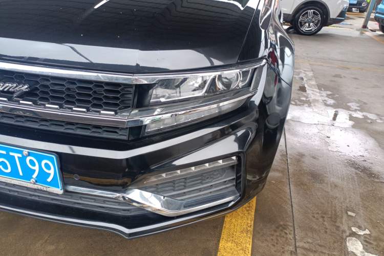 Used Zotye Domy X7 2018 2.0T Automatic Prestige Edition Left Front Headlight