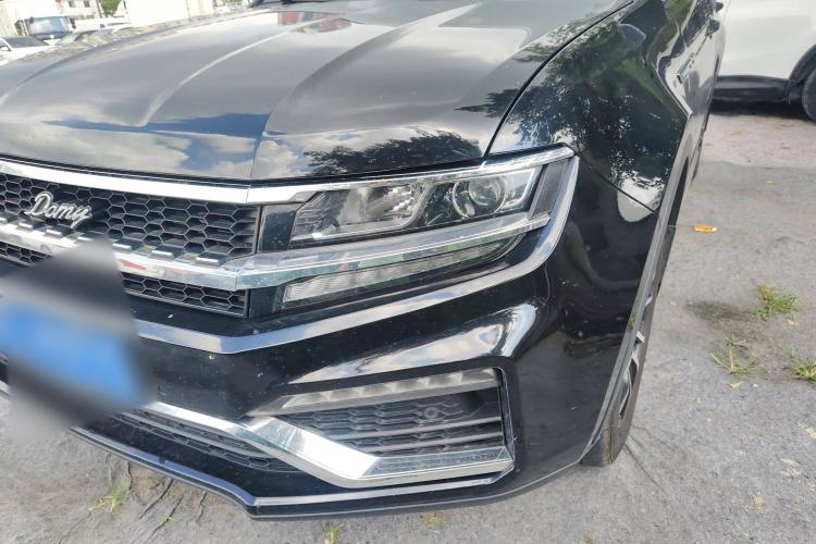 Used Zotye Domy X7 2018 2.0T Automatic Luxury Version Left Front Headlight