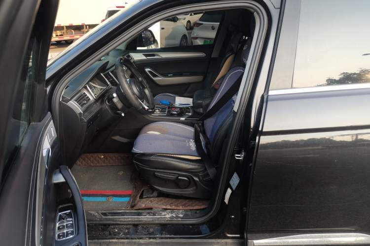 Used Zotye Domy X7 2018 2.0T Automatic Luxury Version Left Front Seat