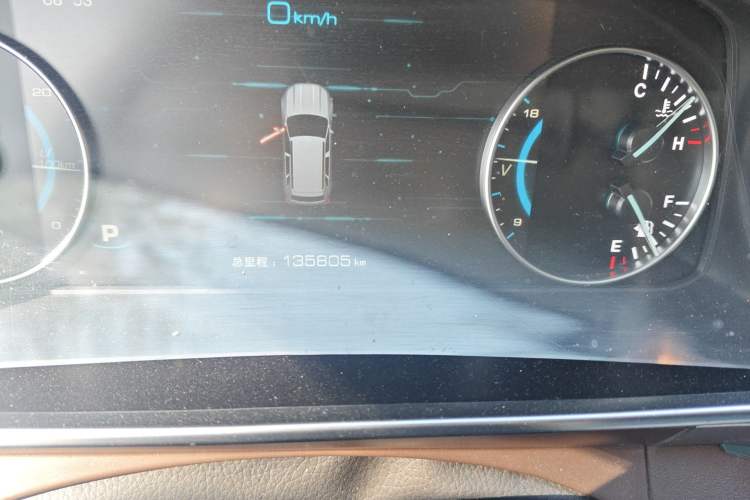 Used Zotye Domy X7 2018 2.0T Automatic Prestige Edition Odometer Close Up
