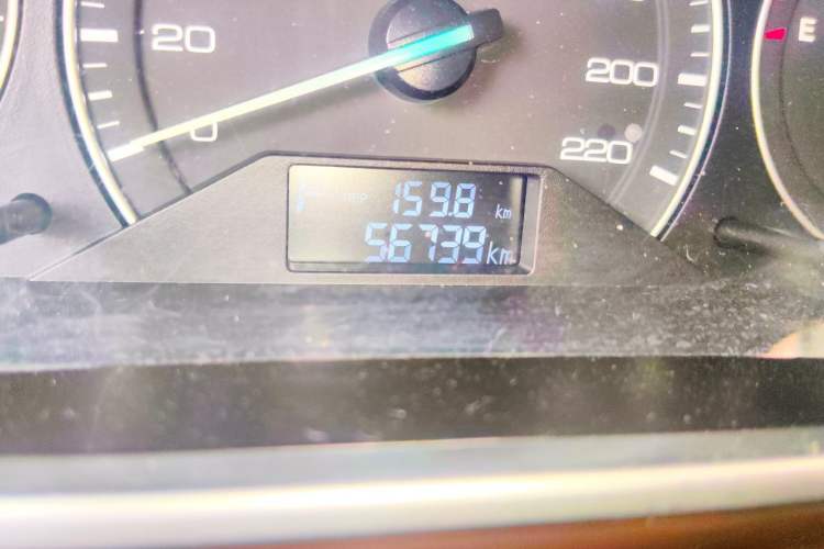 Used Zotye Domy X7 2018 2.0T Automatic Luxury Version Odometer Close Up