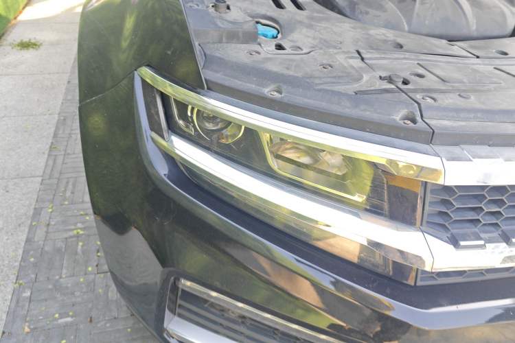 Used Zotye Domy X7 2018 2.0T Automatic Prestige Edition Right Front Headlight