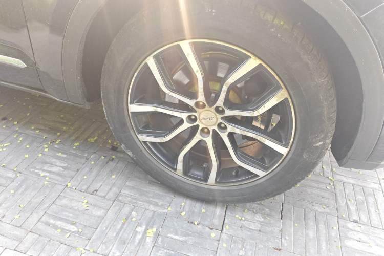 Used Zotye Domy X7 2018 2.0T Automatic Prestige Edition Right Front Wheel Hub