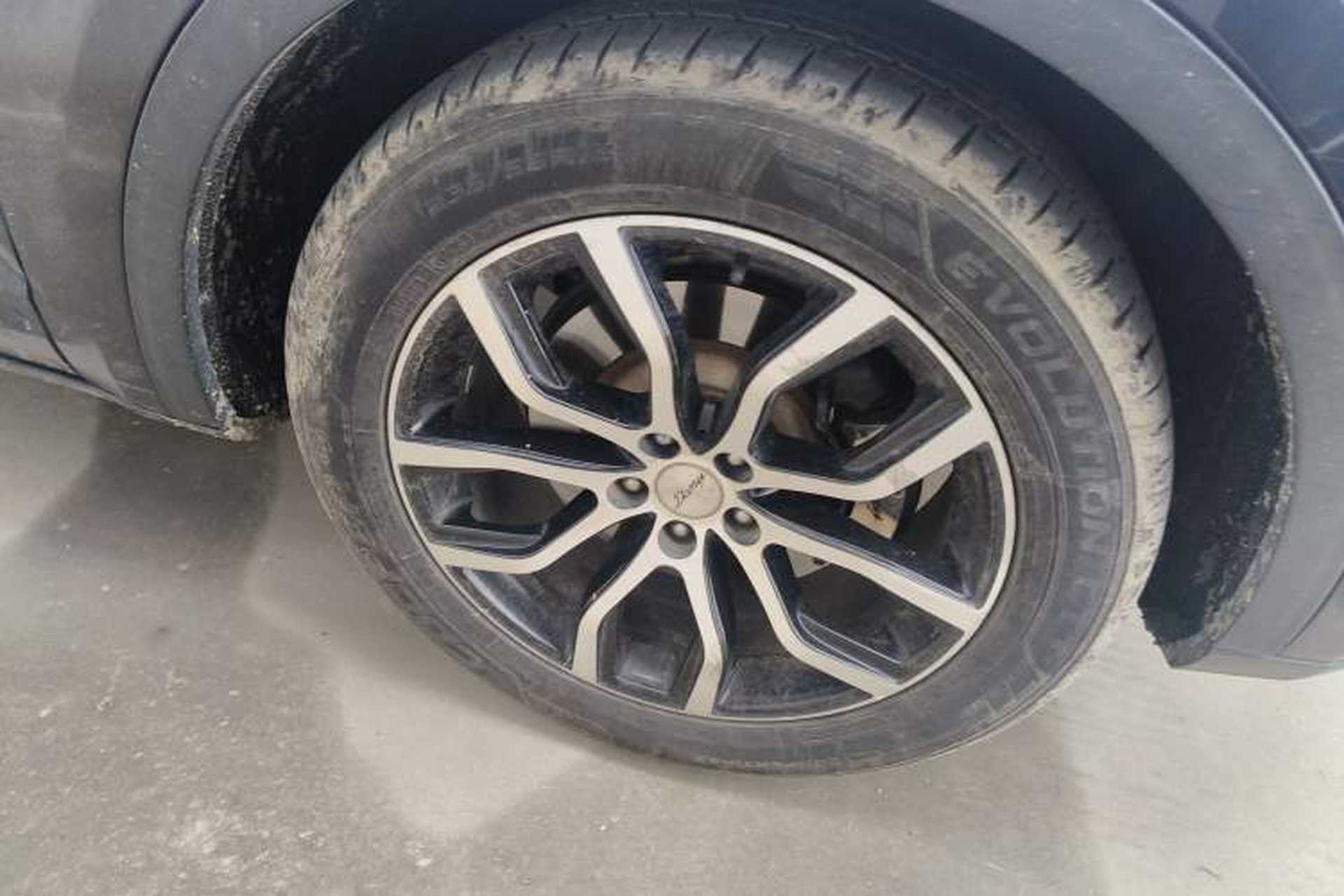 Used Zotye Domy X7 2018 2.0T Automatic Supreme Edition Right Front Wheel Hub