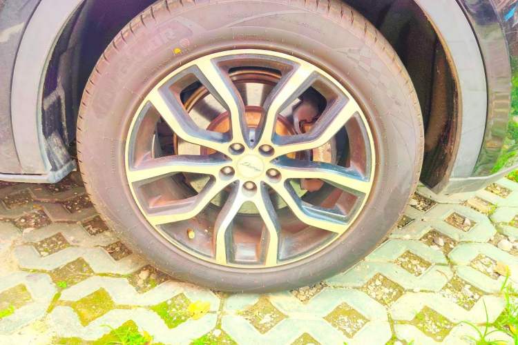 Used Zotye Domy X7 2018 2.0T Automatic Luxury Version Right Front Wheel Hub