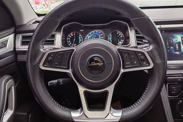 Used Zotye Domy X7 2018 2.0T Automatic Luxury Version Steering Wheel