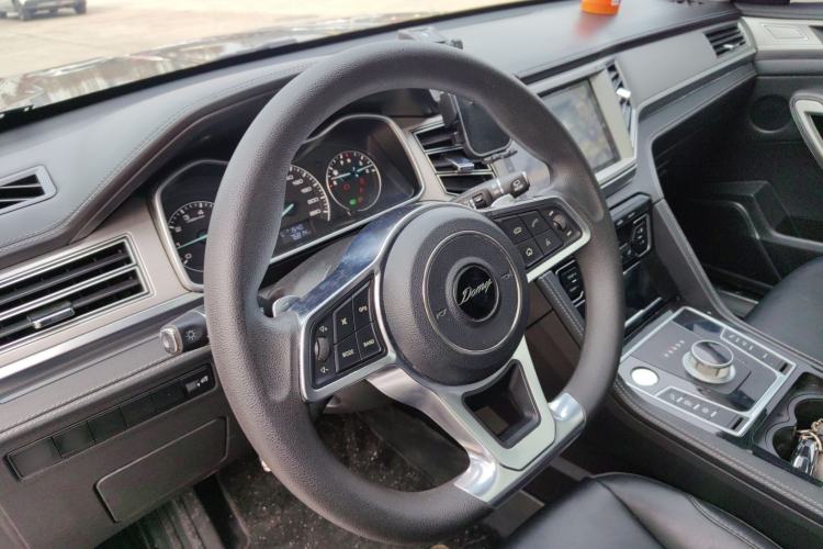 Used Zotye Domy X7 2018 2.0T Automatic Luxury Version Steering Wheel