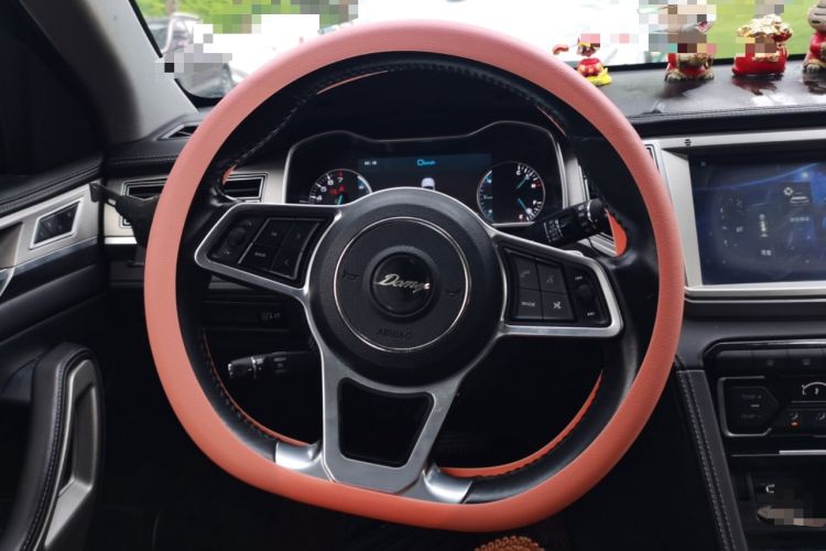 Used Zotye Domy X7 2018 2.0T Automatic Prestige Edition Steering Wheel