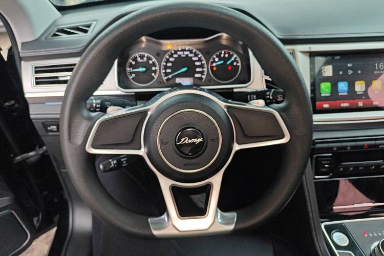 Used Zotye Domy X7 2018 2.0T Automatic Luxury Version Steering Wheel