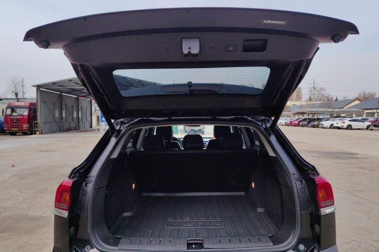 Used Zotye Domy X7 2018 2.0T Automatic Luxury Version Trunk