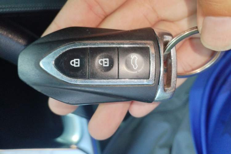 Used Zotye Domy X7 2018 2.0T Automatic Luxury Version Vehicle Key