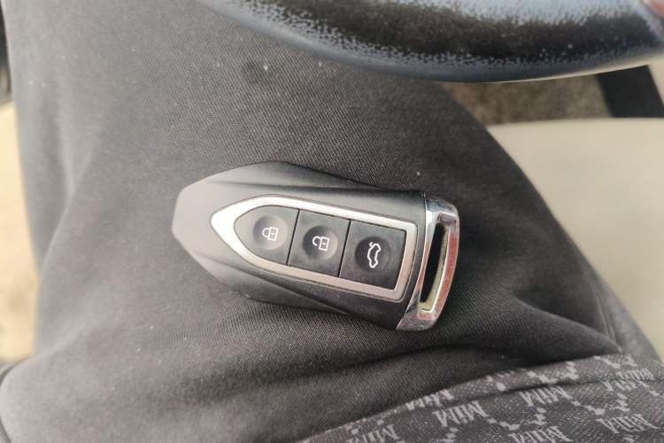 Used Zotye Domy X7 2018 2.0T Automatic Supreme Edition Vehicle Key