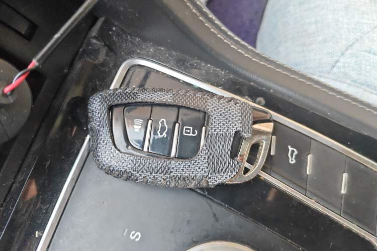 Used Zotye Domy X7 2018 2.0T Automatic Luxury Version Vehicle Key