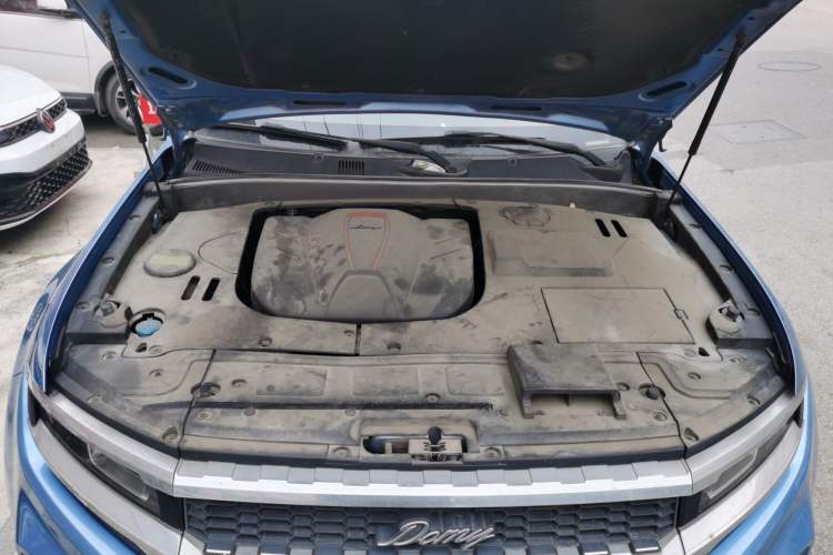 Used Zotye Domy X7 2018 2.0T Automatic Prestige Edition Engine Bay