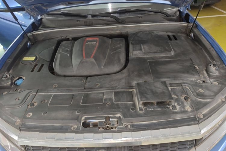 Used Zotye Domy X7 2018 2.0T Automatic Prestige Edition Engine Bay