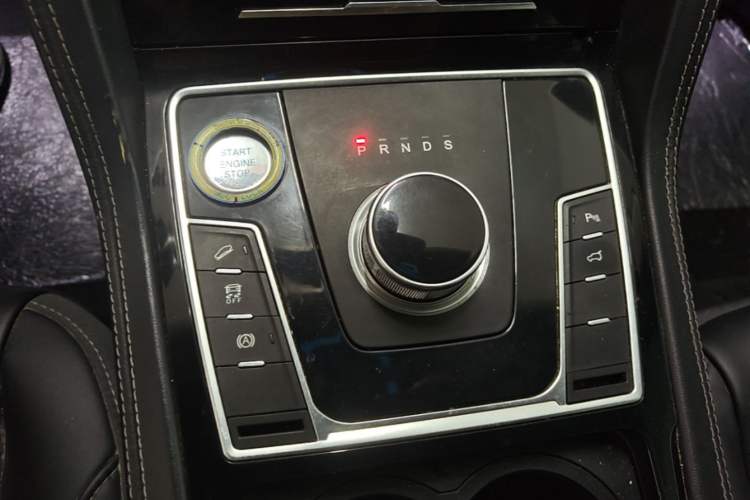 Used Zotye Domy X7 2018 2.0T Automatic Prestige Edition Gear Lever