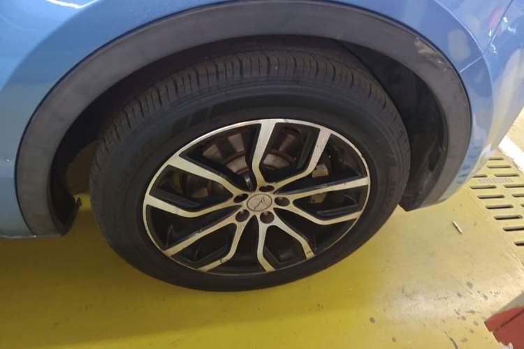 Used Zotye Domy X7 2018 2.0T Automatic Prestige Edition Right Front Wheel Hub