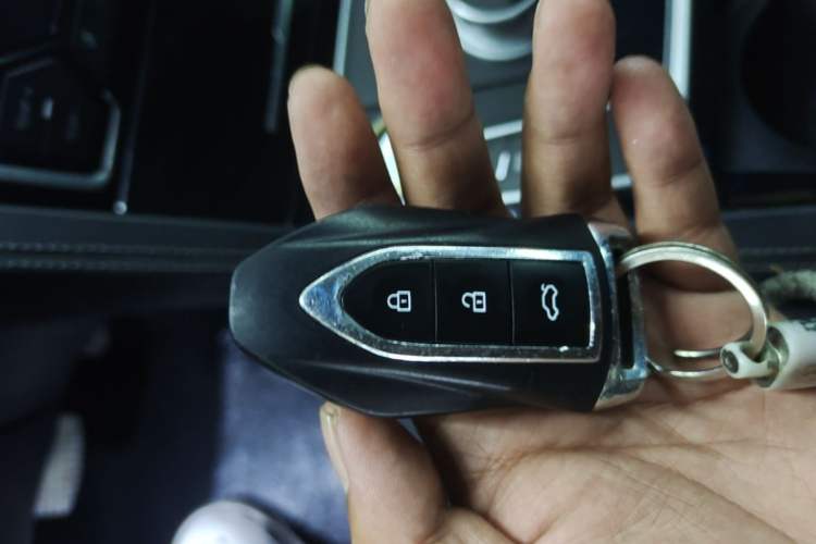 Used Zotye Domy X7 2018 2.0T Automatic Prestige Edition Vehicle Key