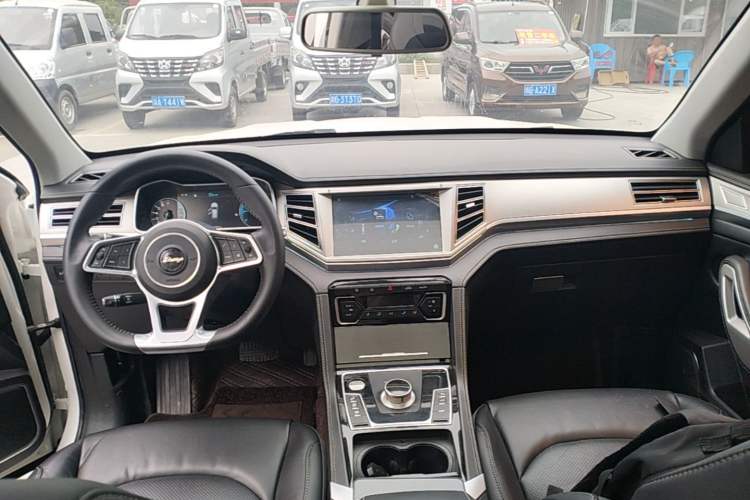 Used Zotye Domy X7 2018 2.0T Automatic Prestige Edition Center Console