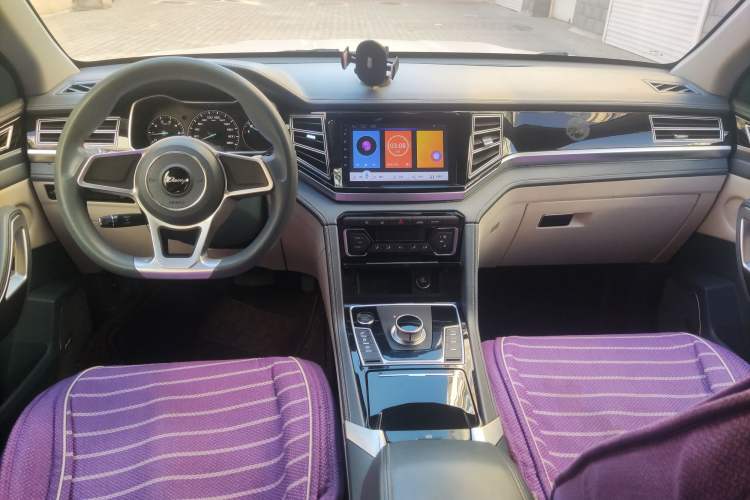 Used Zotye Domy X7 2018 2.0T Automatic Luxury Version Center Console
