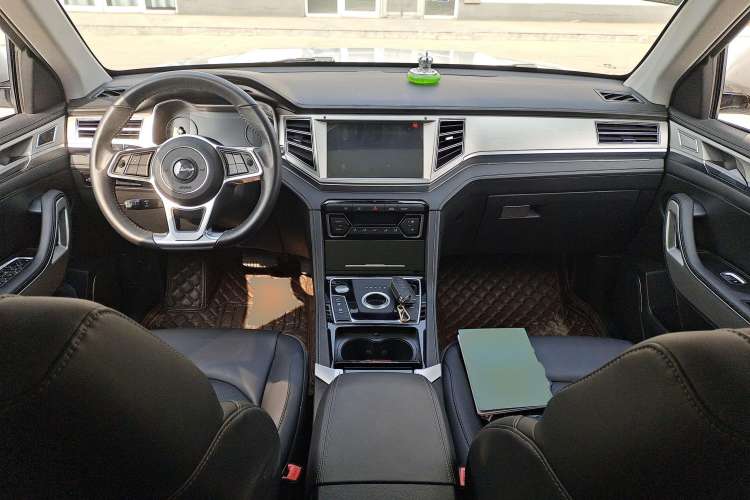Used Zotye Domy X7 2018 2.0T Automatic Prestige Edition Center Console