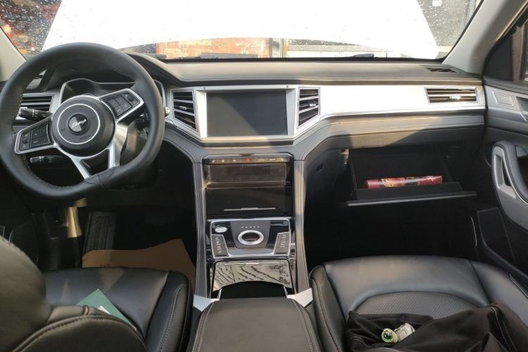 Used Zotye Domy X7 2018 2.0T Automatic Supreme Edition Center Console