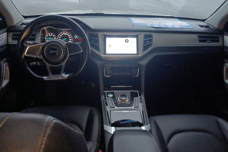 Used Zotye Domy X7 2018 2.0T Automatic Luxury Version Center Console