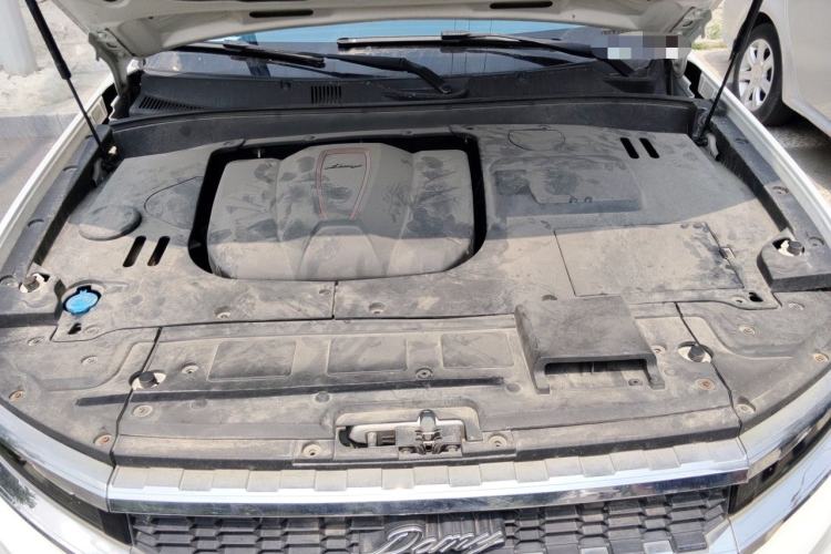 Used Zotye Domy X7 2018 2.0T Automatic Supreme Edition Engine Bay