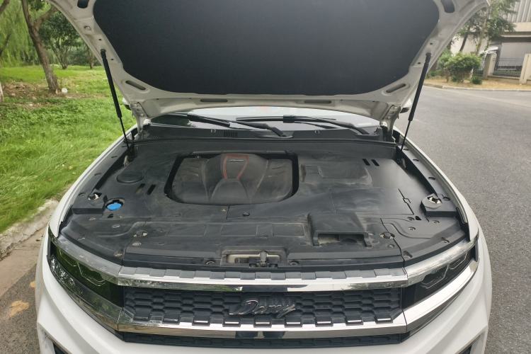 Used Zotye Domy X7 2018 2.0T Automatic Supreme Edition Engine Bay