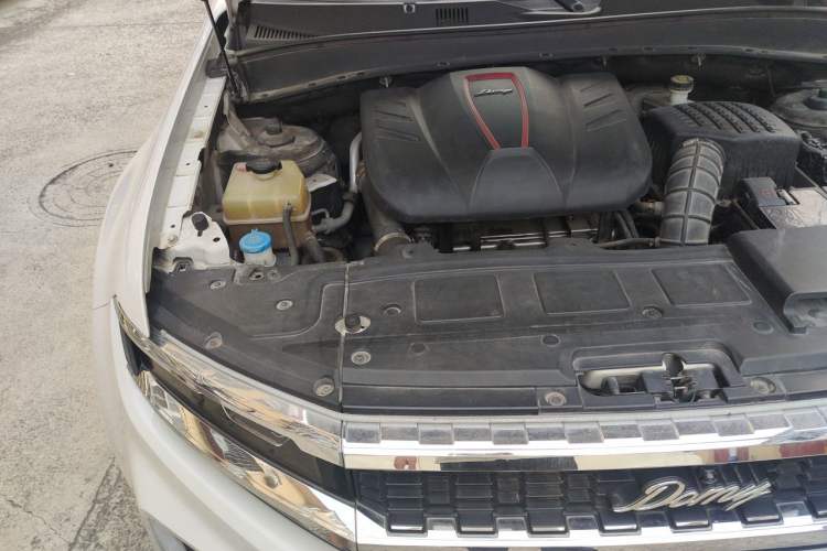 Used Zotye Domy X7 2018 2.0T Automatic Supreme Edition Engine Bay Right