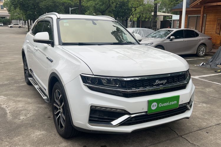 Used Zotye Domy X7 2018 2.0T Automatic Prestige Edition Front Right 45 Deg